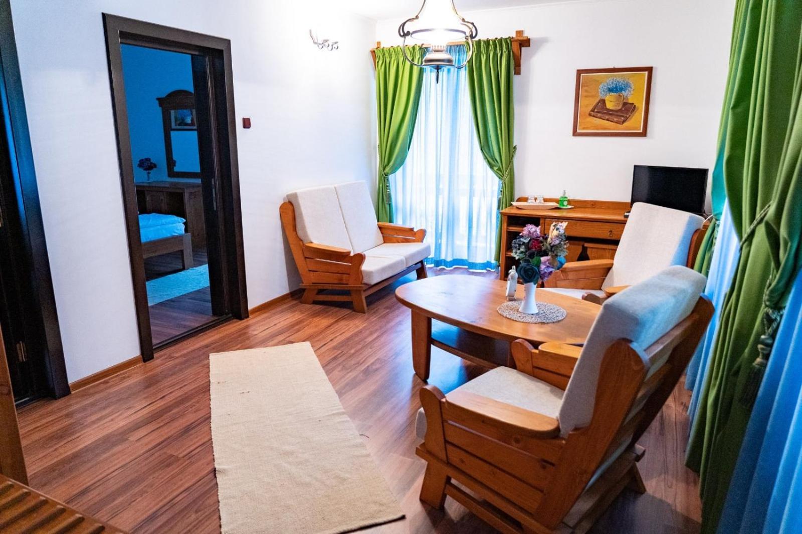 5.Evszak Hotel Sfântu-Gheorghe Buitenkant foto